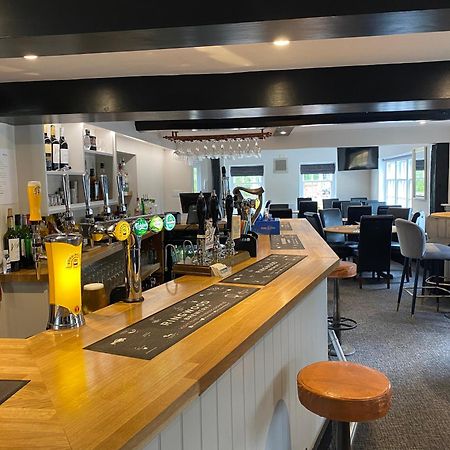The New Wheel Inn Lymington Exterior foto